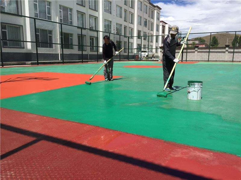 建一個全新的塑膠籃球場需要花費多少錢？-【玉峰體育】
