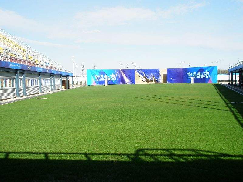 人造草坪翹邊處理方法-【玉峰體育】