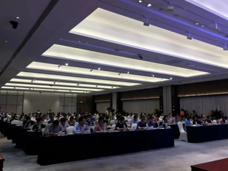 玉峰體育祝賀2019年南寧市體育產業(yè)工作會議順利召開