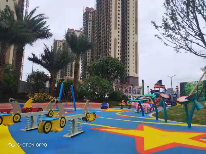 玉峰室外游樂器材