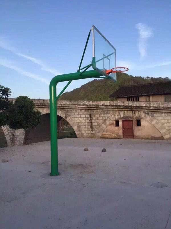 圓管籃球架