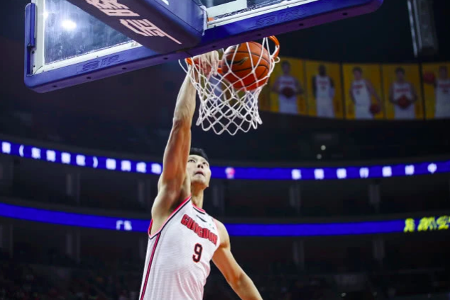 CBA廣東輕取深圳奪6連勝-【玉峰體育】