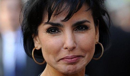 美女議員給梅西拋媚眼實為拉選票-【玉峰體育】