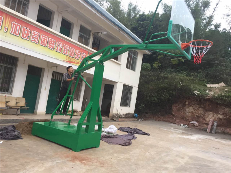 電動液壓籃球架介紹和保養